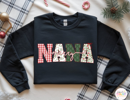 Merry MAMA | NANA | GRANDMA | MIMI | GIGI Christmas Sweatshirt – Cozy Gildan Crewneck, Festive Family Holiday Top, Holiday Gift for Her