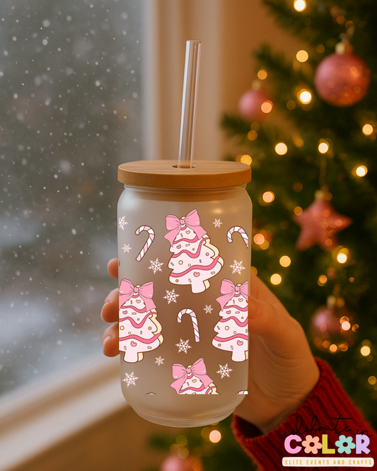 Pink Christmas Tree Libbey Cup – 16oz Frosted Glass with Bamboo Lid & Straw